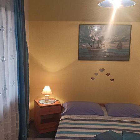 Apartmani Zute Račišće Chambre photo