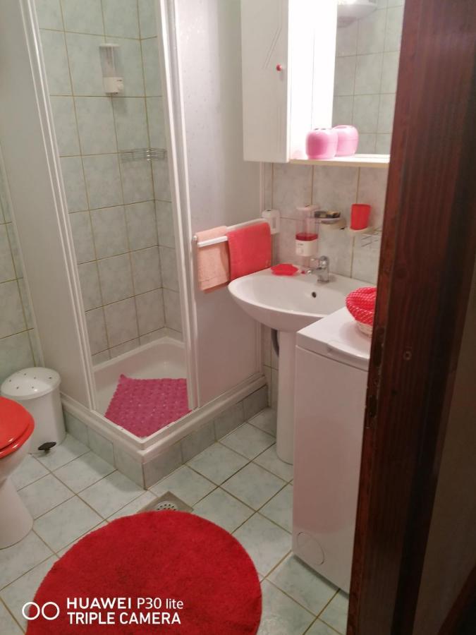 Apartmani Zute Račišće Extérieur photo